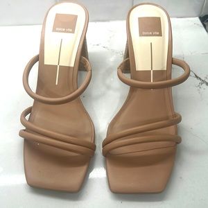 Dolce Vita heel - Sz 8.5 - nude - worn once